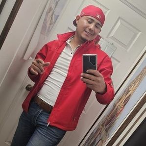 Meet your Posher, Efren